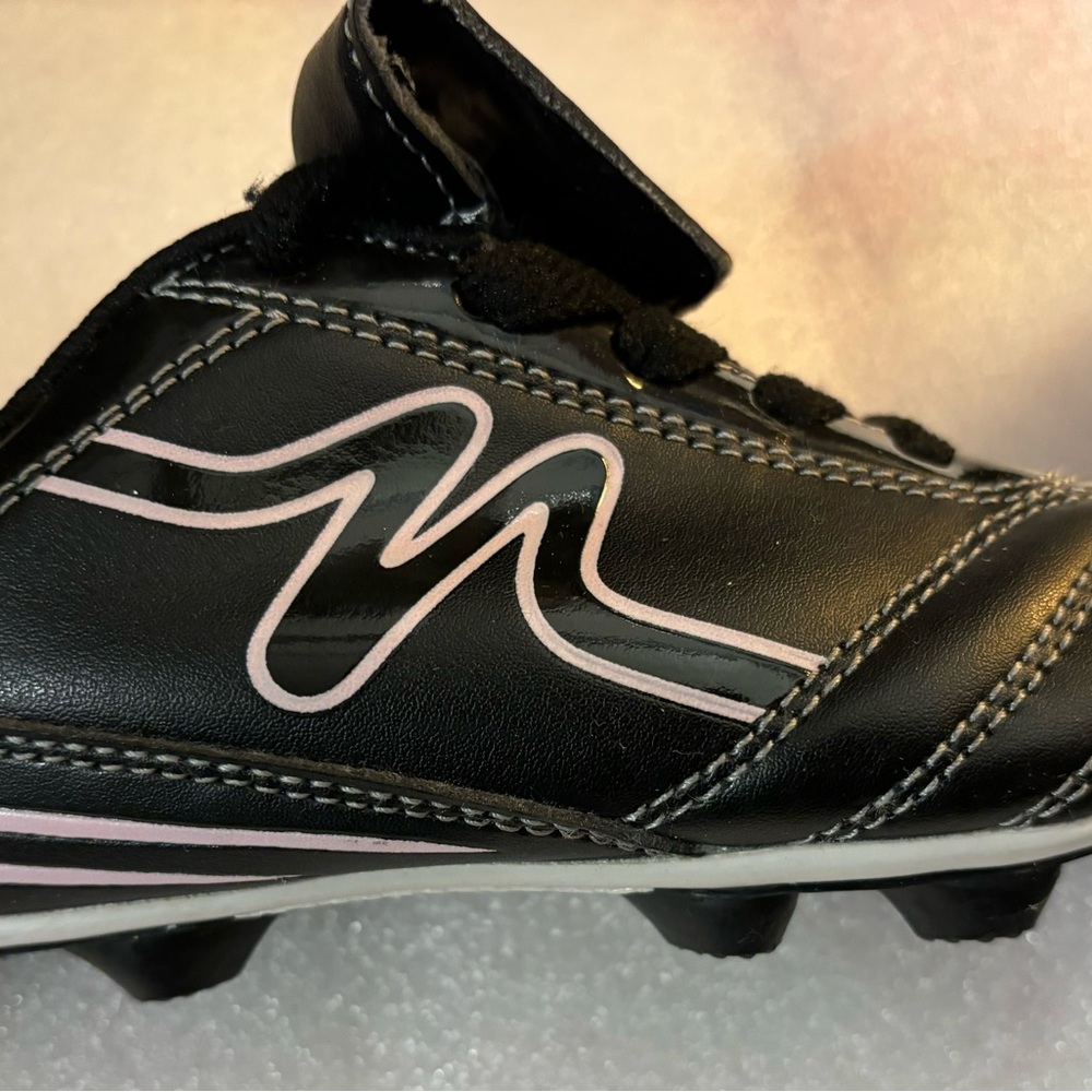 Girls Soccer Cleats MITRE size 13 Like New, not game used. Very nice.